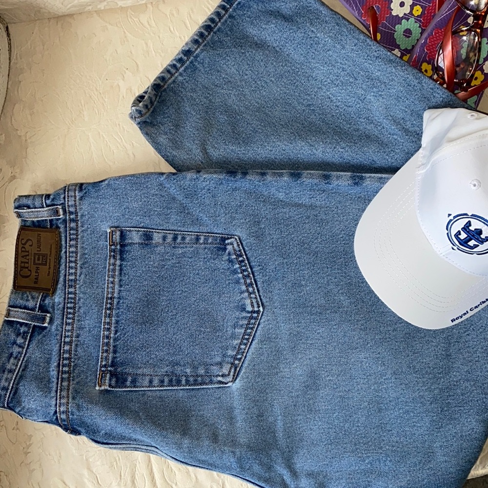 Chaps Ralph Lauren jeans Five pocket boot cut jeans. 40W L30